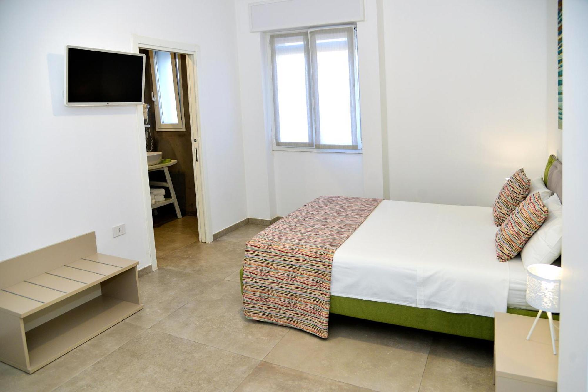 B&B Domus Terra Mare Торе Сан Джовани Удженто Екстериор снимка