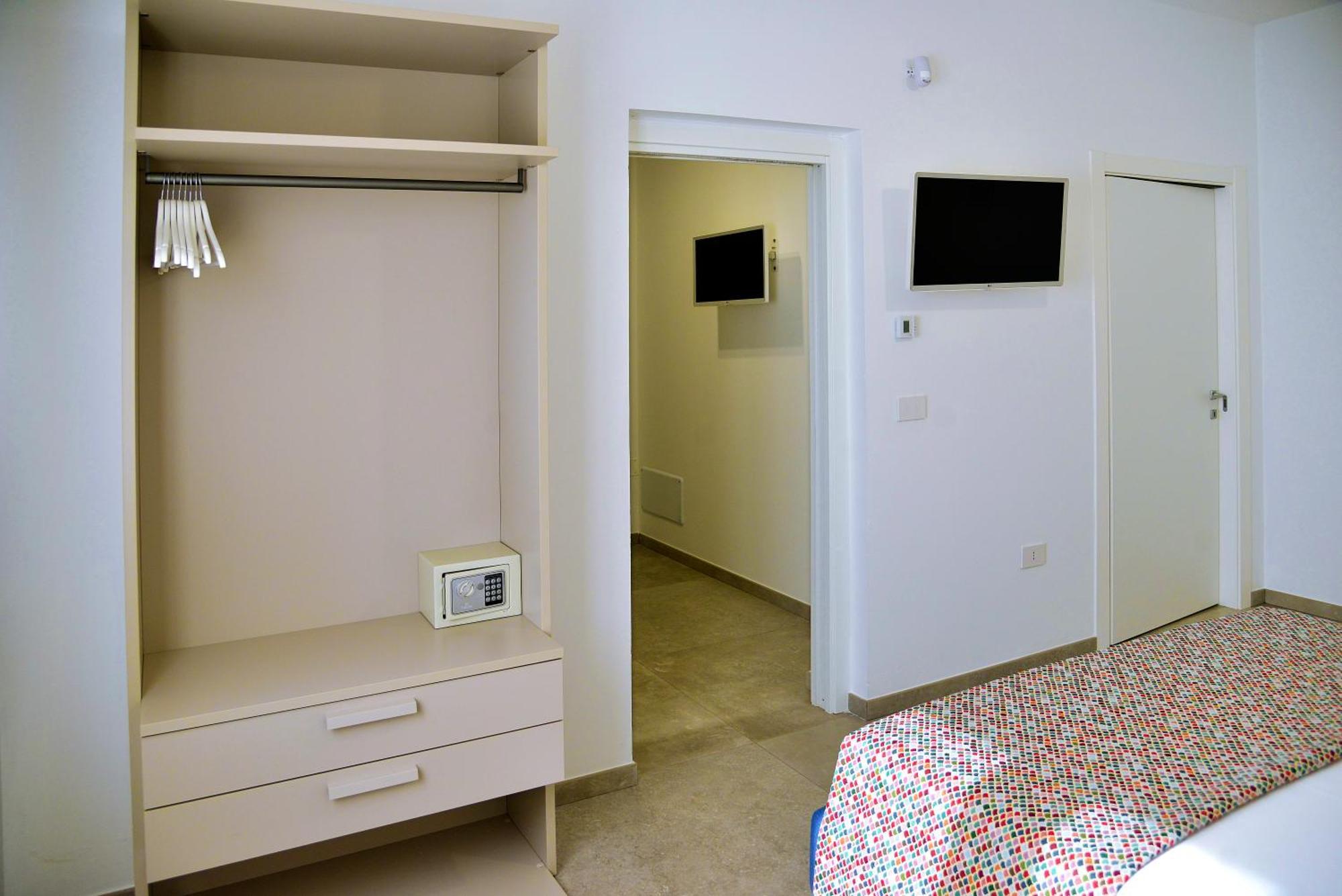 B&B Domus Terra Mare Торе Сан Джовани Удженто Екстериор снимка