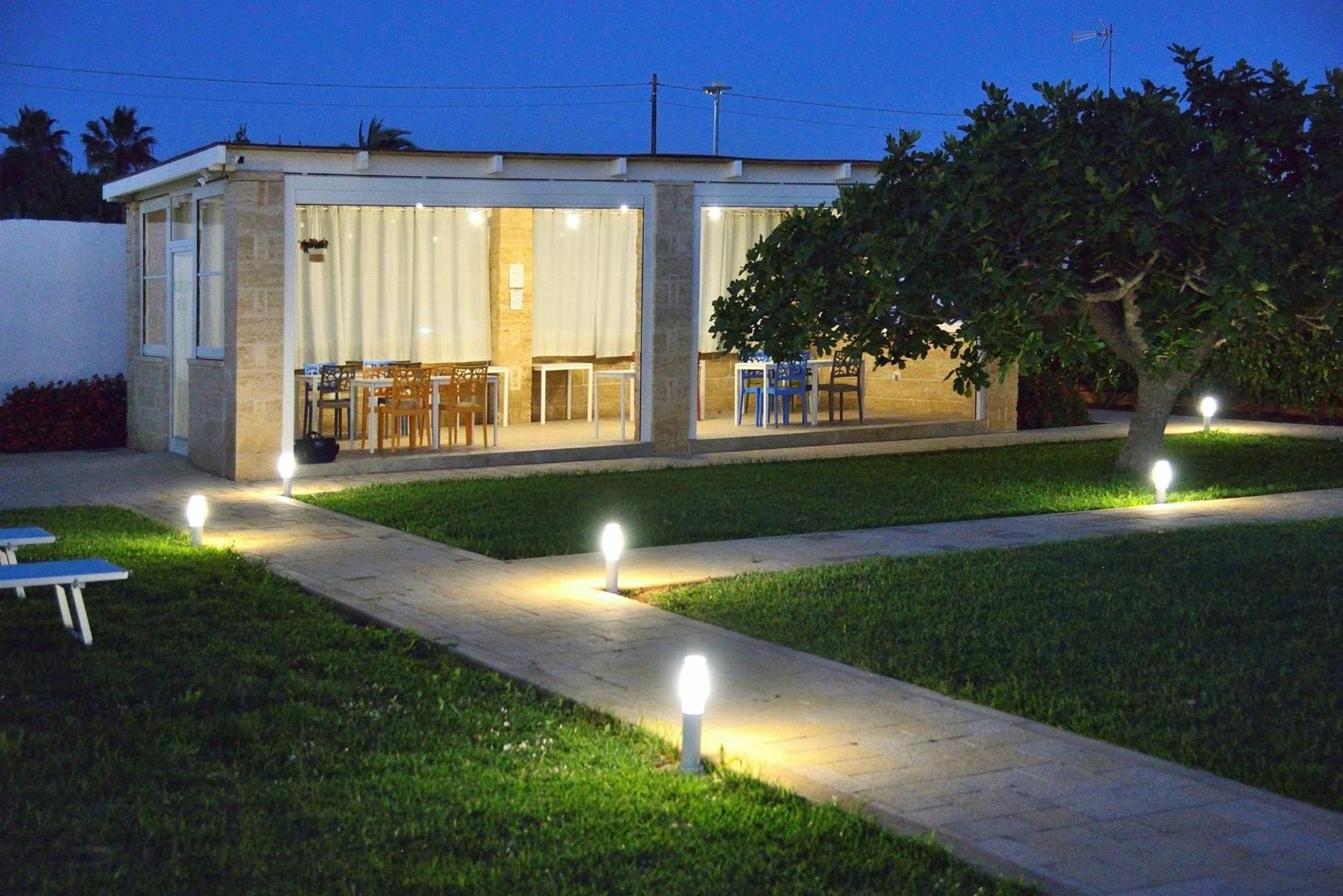 B&B Domus Terra Mare Торе Сан Джовани Удженто Екстериор снимка
