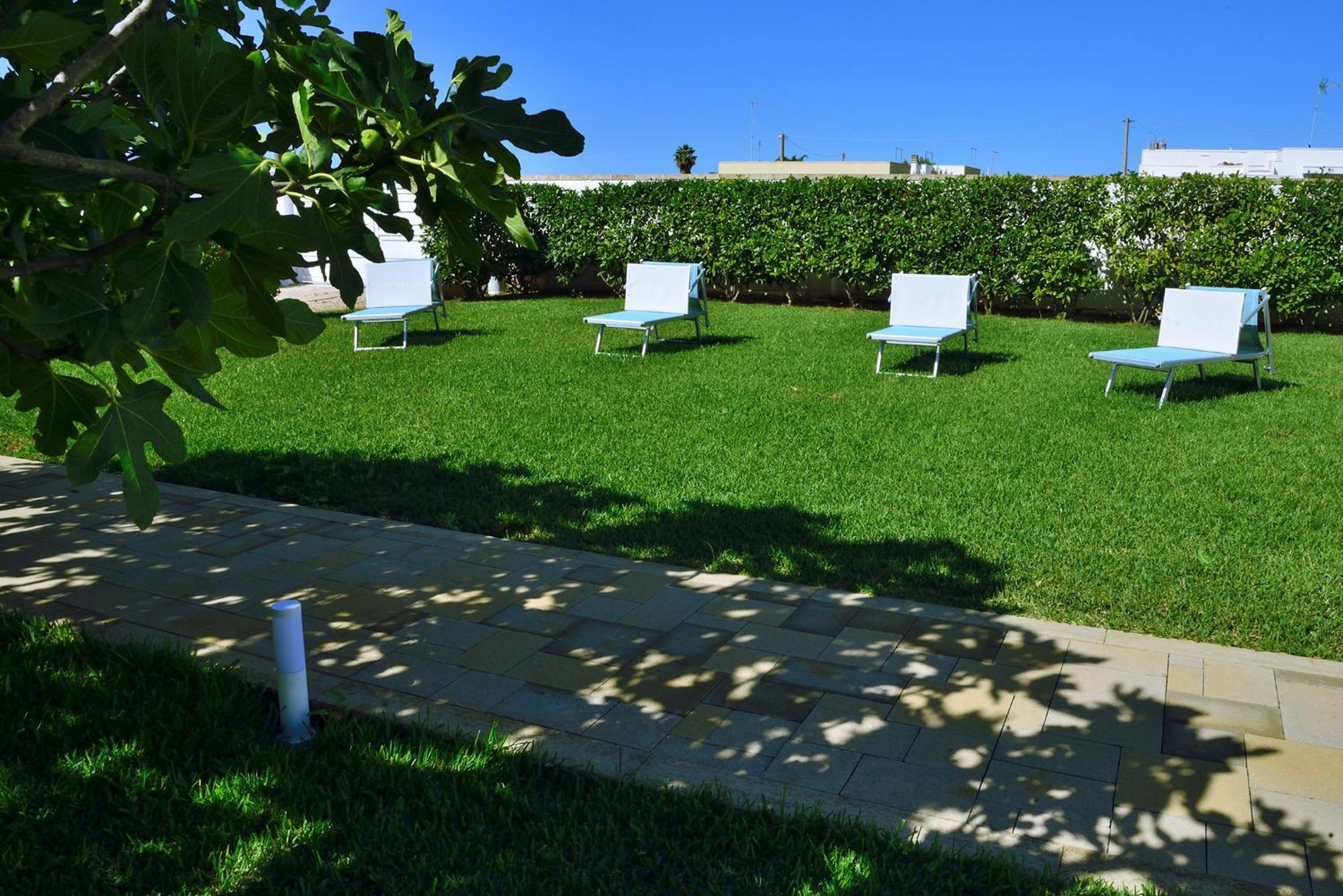 B&B Domus Terra Mare Торе Сан Джовани Удженто Екстериор снимка